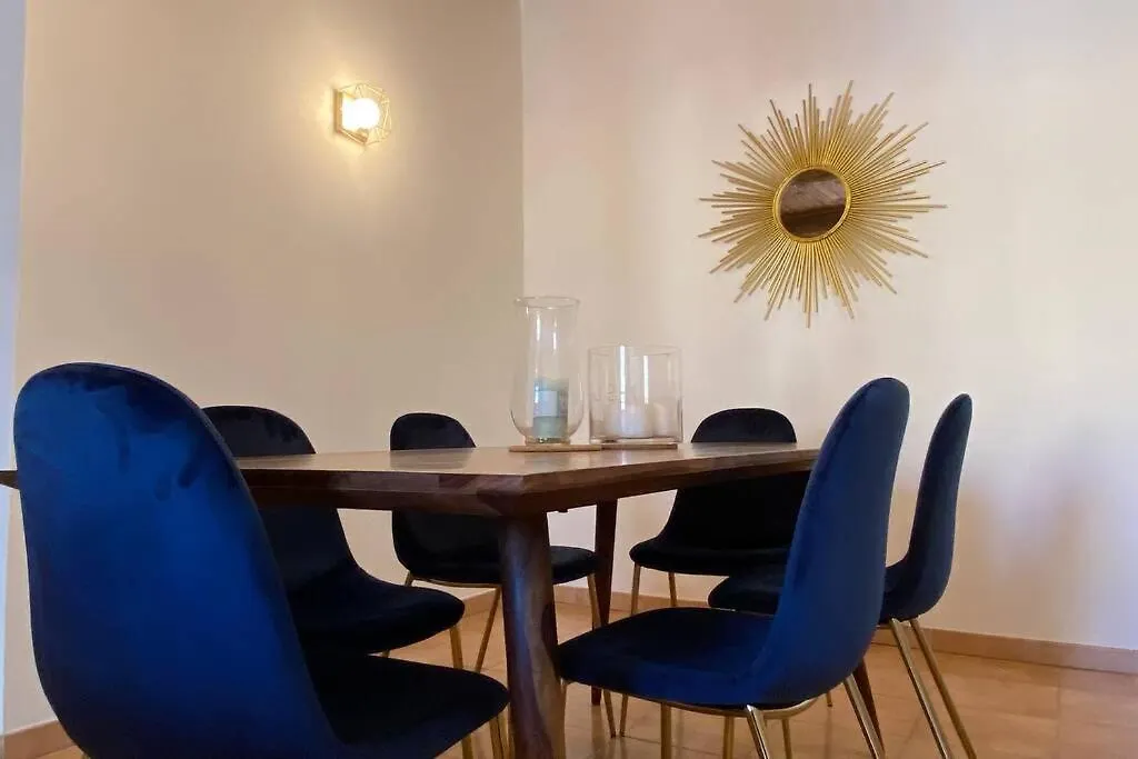 Tres Beau Appartement Au Centre Historique De Riez Apartment